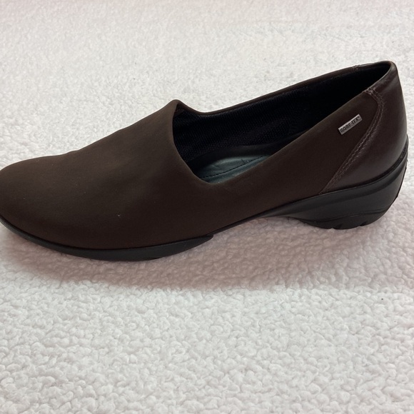 Ecco Brown Gortex Slip On Comfort Women's Loafers Size 38 Preowned - Picture 2 of 11